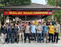 Bangun Sinergi Tanpa Sekat, Bidhumas Polda Kalteng Rayakan HUT ke-74 Humas Polri dengan Ngopi Bareng Wartawan