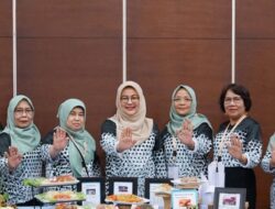 TP-PKK Barito Utara Tunjukkan Kreativitas di Ajang Rakerda dan Refreshing Kader PKK Kalteng