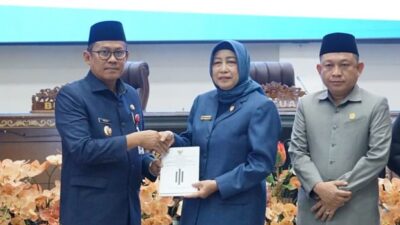 Pemkab Barito Utara Sampaikan Jawaban atas Pandangan Fraksi DPRD Terkait Raperda Perubahan APBD 2025