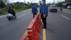 Tekan Angka Kecelakaan, Dishub Kalteng dan BPTD Pasang Water Barrier di Jalan Tjilik Riwut