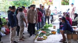 Sidak Pasar dan Gudang Bulog, Bupati H. Shalahuddin Pastikan Ketersediaan Pangan Terjaga