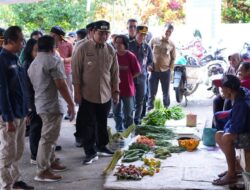 Sidak Pasar dan Gudang Bulog, Bupati H. Shalahuddin Pastikan Ketersediaan Pangan Terjaga