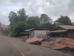 Dugaan Penumpukan Kayu Tanpa Dokumen di Jalur Lempenang–Benangin Jadi Sorotan