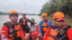 Hari Kedua Pencarian Balita Tenggelam di Sungai Barito, Tim SAR Gabungan Sisir Aliran Sungai