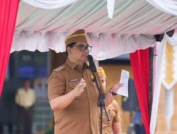 Apel Gabungan Pemkab Barito Utara, Bupati Tegaskan ASN Wajib Berintegritas dan Taat Hukum