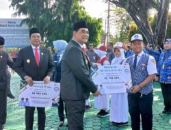 Bupati Shalahuddin Serahkan Bantuan SIP Pintar Juara kepada 4.104 Siswa