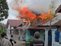 Damkarmat Barito Utara Berhasil Cegah Kebakaran Meluas, Rumah Warga di Lanjas Alami Kerusakan Parah