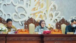 Wagub Edy Pratowo Tegaskan Komitmen Perkuat Tata Kelola Keuangan Daerah pada Rapat Paripurna DPRD Kalteng