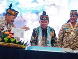 Hadiri HUT Ke-16 Gerdayak Indonesia, Gubernur Kalteng Tekankan Persatuan dan Penguatan UMKM